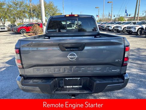 Certified 2022 Nissan Frontier SV image 6
