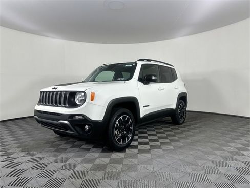 Certified 2023 Jeep Renegade Latitude image 2