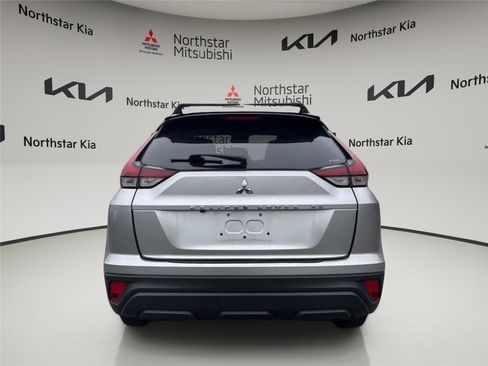 Used 2022 Mitsubishi Eclipse Cross ES AWD/4WD image 5