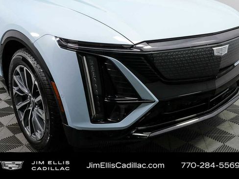 New 2026 Cadillac Lyriq Sport RWD image 37