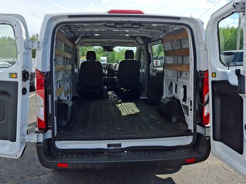 Used 2019 Ford Transit 250 130 Low Roof w/ Exterior Upgrade Package RWD image 29