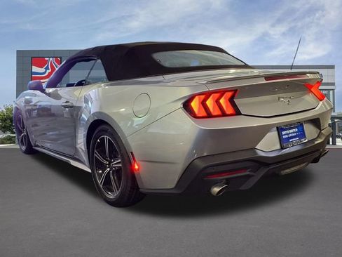 Used 2025 Ford Mustang Premium RWD image 3