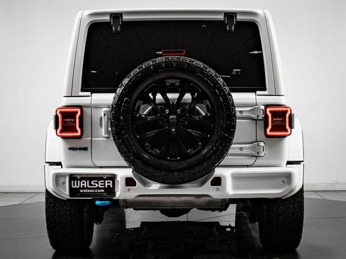 Used 2021 Jeep Wrangler Unlimited Sahara image 10