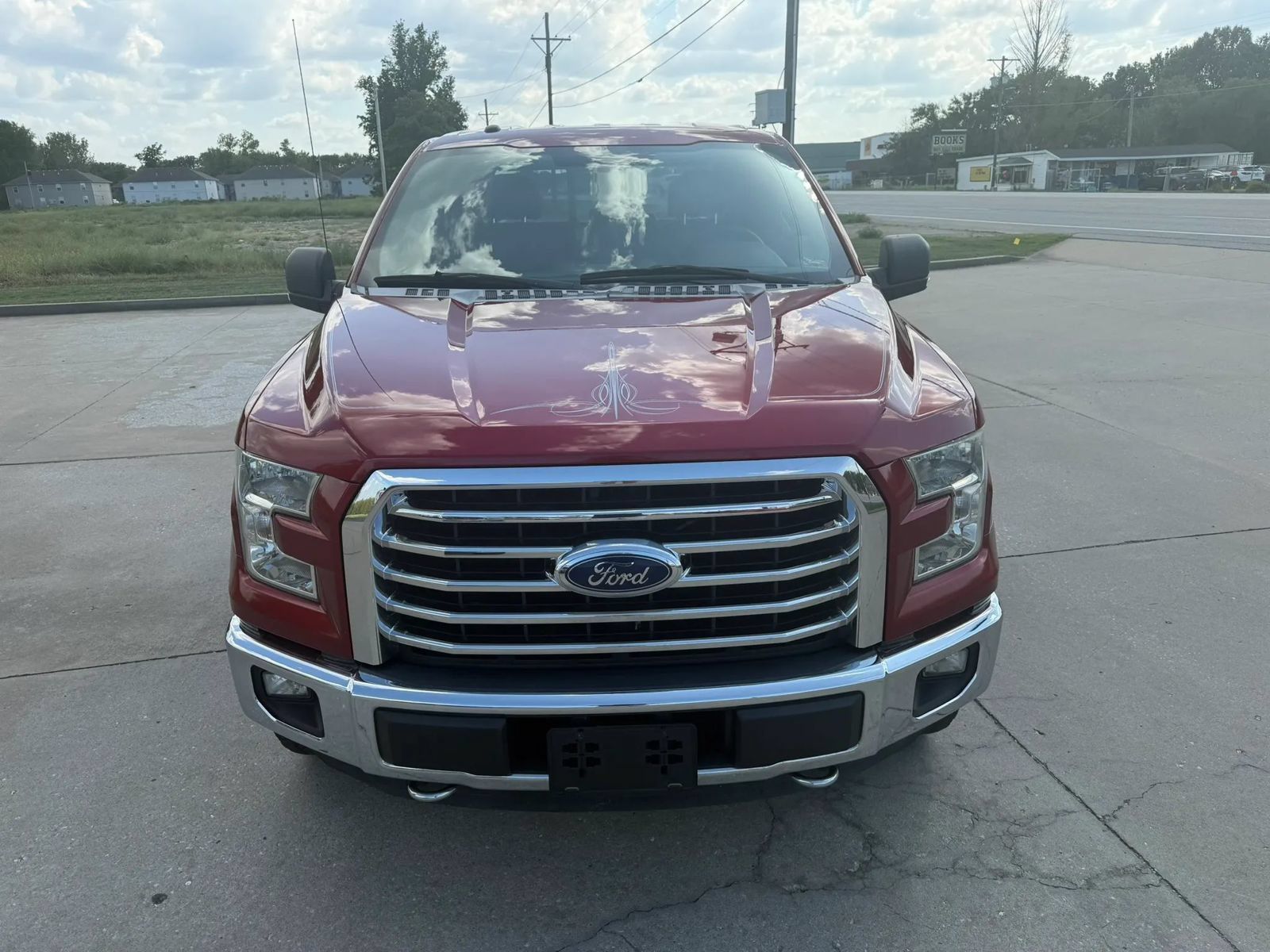 Used 2015 Ford F150 XLT w/ Equipment Group 302A Luxury AWD/4WD image 2