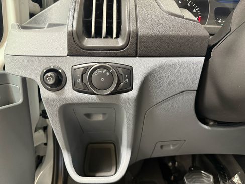 Used 2017 Ford Transit 350 XLT image 12