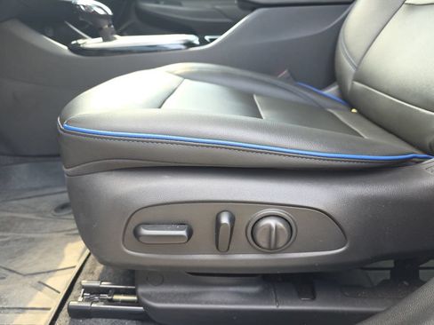 Certified 2024 Buick Envista Sport Touring w/ Convenience I Package FWD image 32