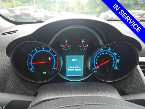 Used 2016 Chevrolet Cruze LT FWD image 4