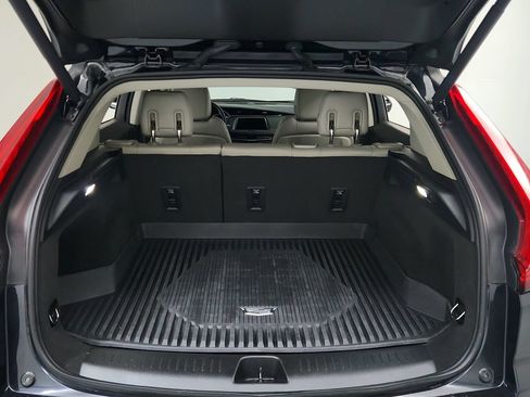 Certified 2023 Cadillac XT4 Luxury w/ Cold Weather Package FWD image 25