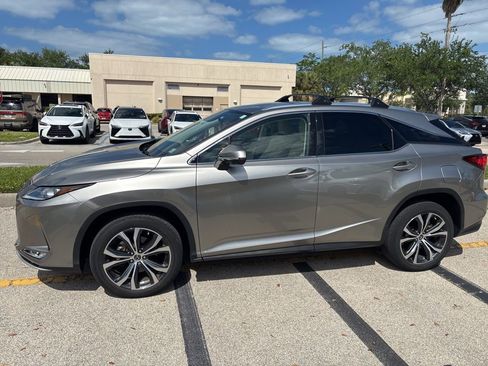 Used 2022 Lexus RX 350 FWD w/ Premium Package image 2