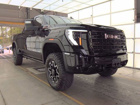 Certified 2026 GMC Sierra 2500 AT4X image 7