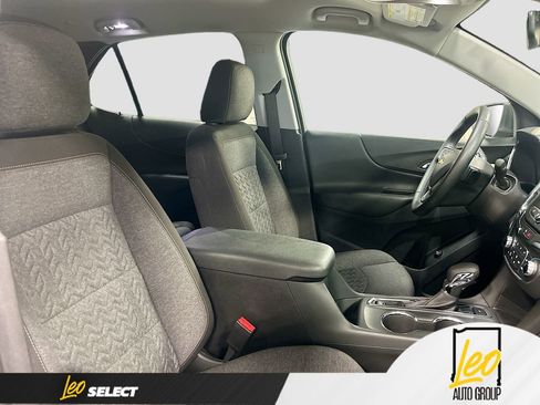 Used 2023 Chevrolet Equinox LT image 27