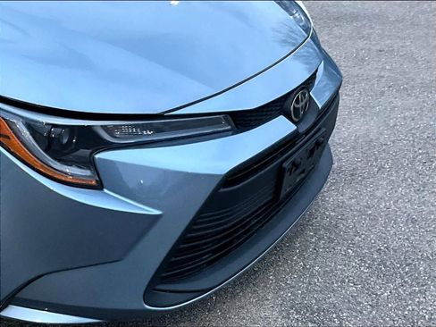 Used 2023 Toyota Corolla LE FWD image 5