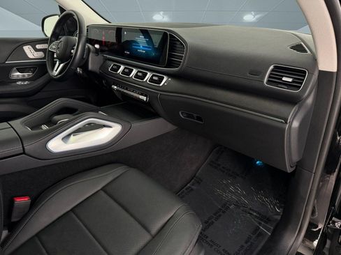 Used 2023 Mercedes-Benz GLS 450 4MATIC image 21