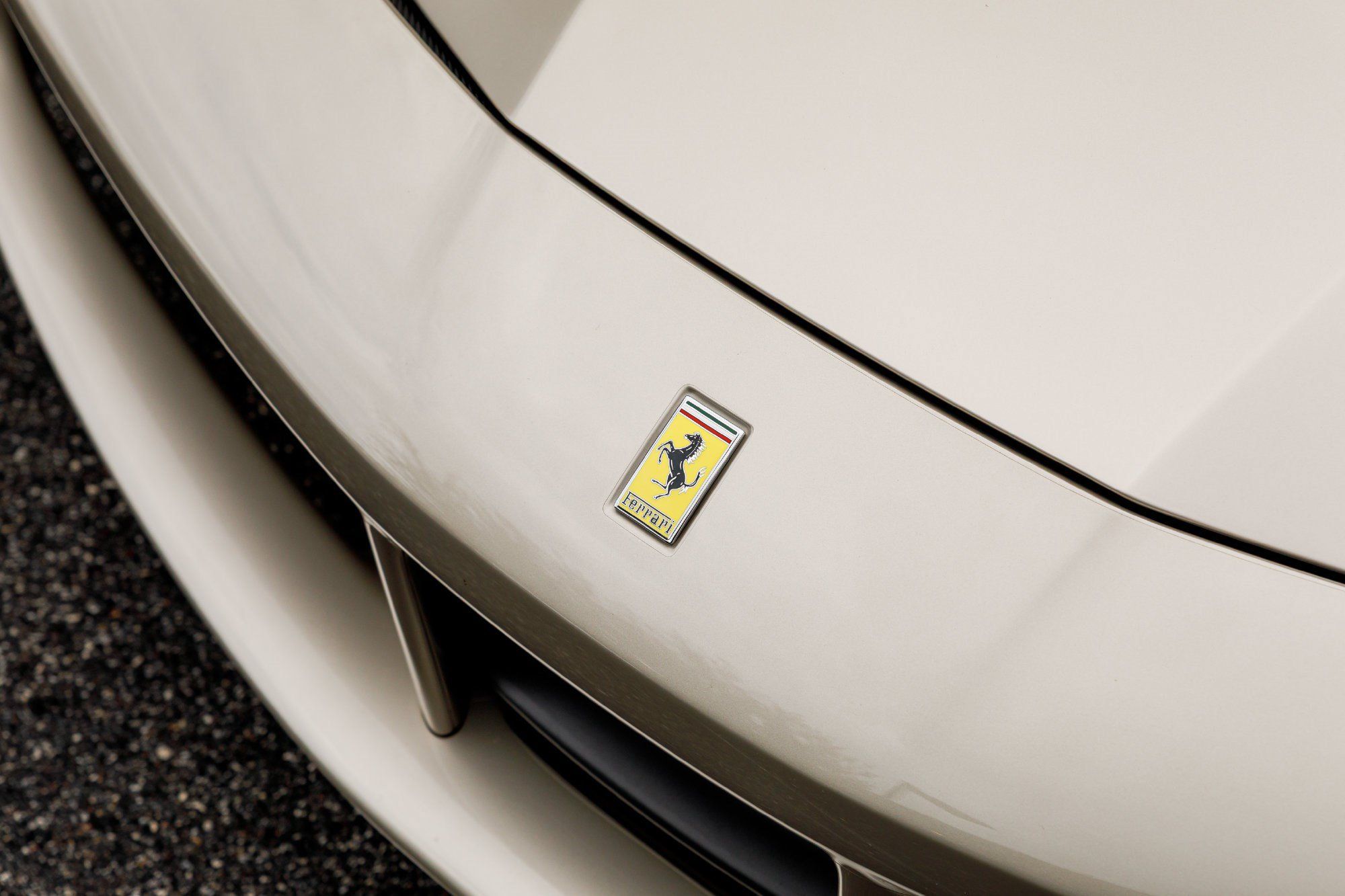 Used 2018 Ferrari 488 Spider RWD image 12