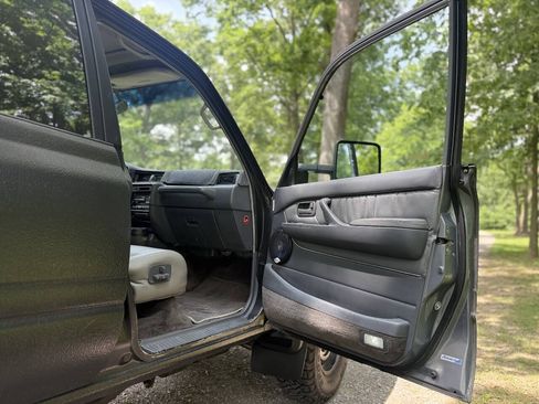 Used 1996 Toyota Land Cruiser AWD/4WD image 24