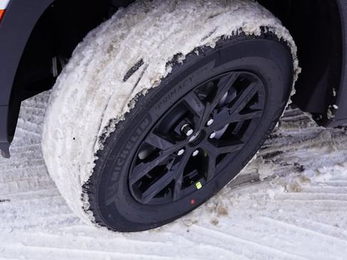 New 2026 Jeep Grand Cherokee Altitude AWD/4WD image 9