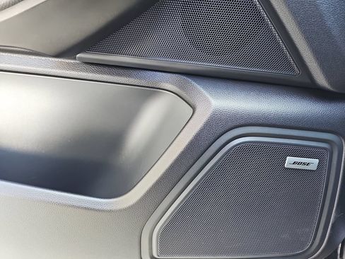 Used 2019 Porsche Macan AWD/4WD image 34