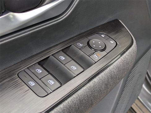 New 2026 Nissan Kicks SV w/ SV Premium Package image 12