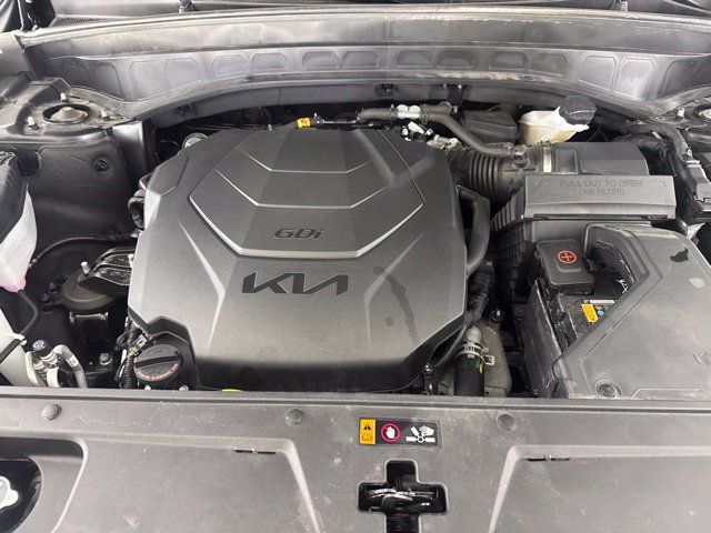 Certified 2024 Kia Telluride EX w/ EX Captain's Chair Package AWD/4WD image 19