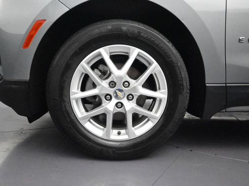 Used 2023 Chevrolet Equinox LT FWD image 10
