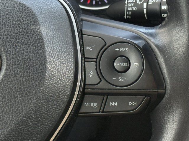 Used 2019 Toyota RAV4 XLE Premium w/ Cold Weather Package AWD/4WD image 13
