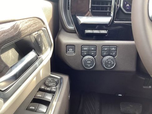 New 2026 Chevrolet Silverado 2500 LTZ w/ LTZ Premium Package AWD/4WD image 29