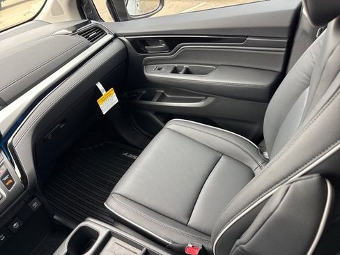 New 2026 Honda Odyssey Touring image 15
