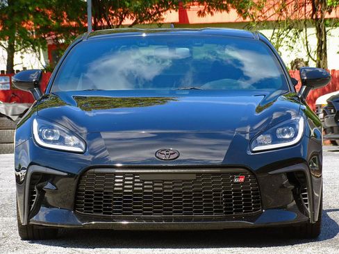 Used 2023 Toyota GR86 Premium RWD image 8
