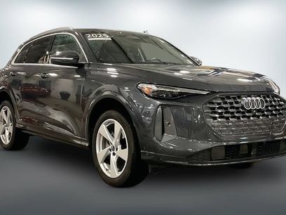 Certified 2025 Audi Q5 Premium w/ Premium Plus