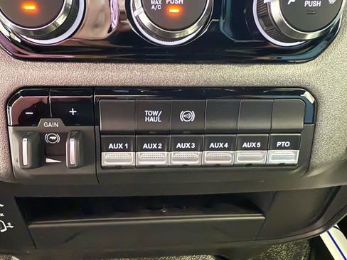 New 2026 RAM 3500 Tradesman w/ Chrome Appearance Group A AWD/4WD image 35