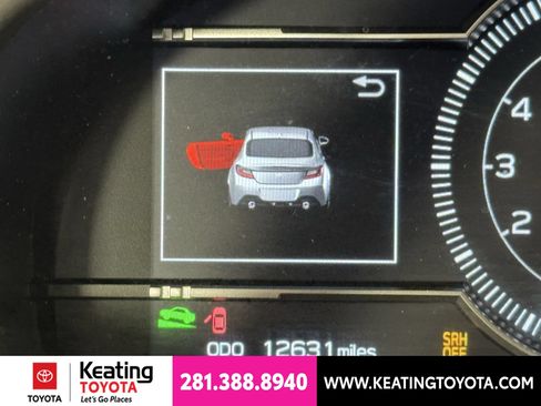 Used 2025 Toyota GR86 Premium RWD image 22