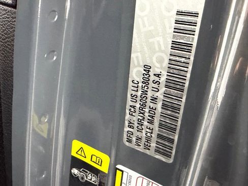 Certified 2025 Jeep Wrangler Unlimited Rubicon 4xe w/ Convenience Group image 37