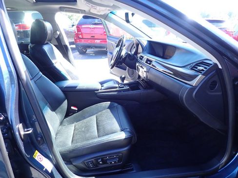 Used 2013 Lexus GS 350 w/ Luxury Pkg RWD image 12