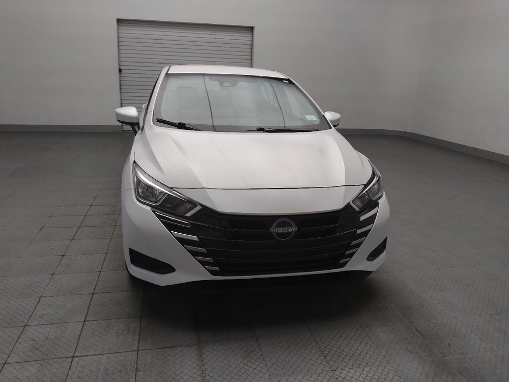 Used 2023 Nissan Versa SV FWD image 14