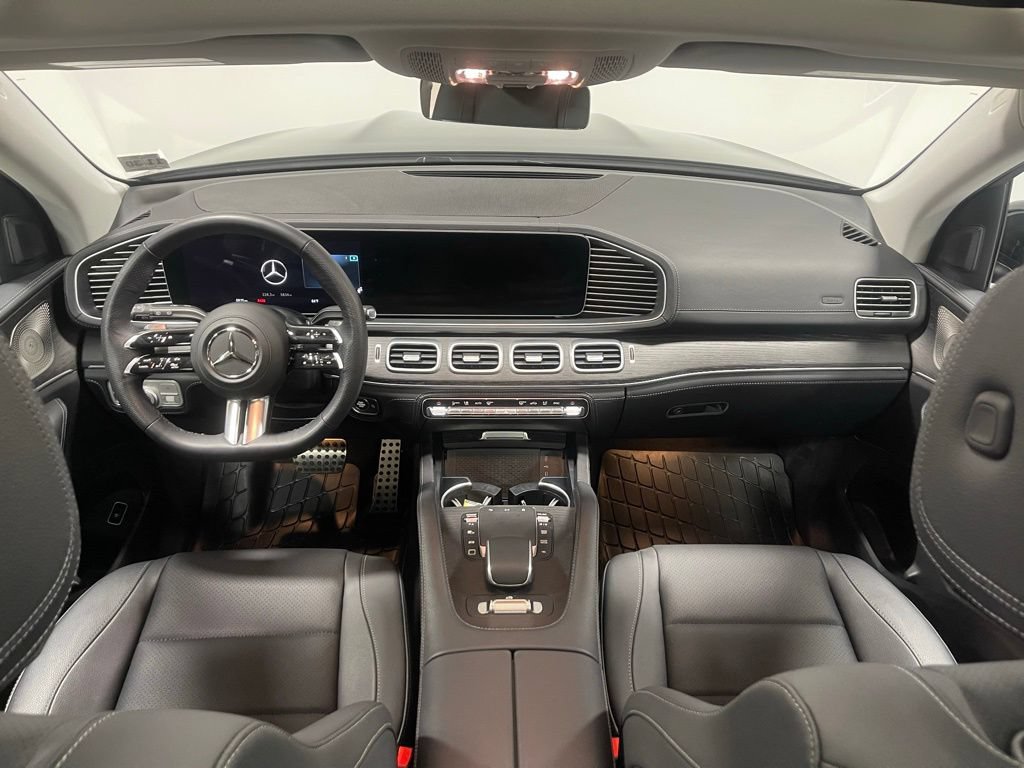 Used 2026 Mercedes-Benz GLS 450 4MATIC image 31