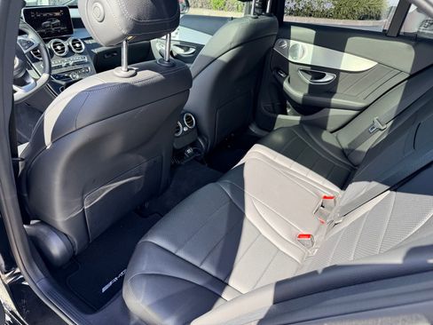 Used 2018 Mercedes-Benz C 300 Sedan image 4