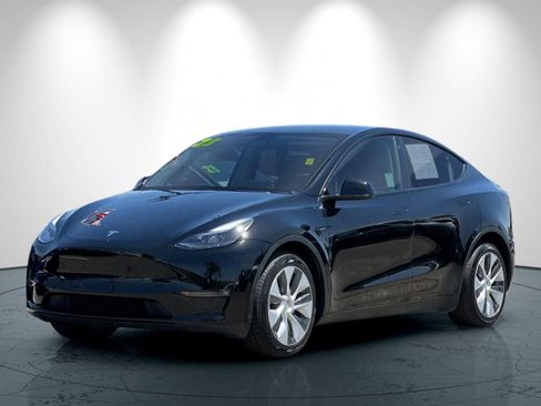 Used 2023 Tesla Model Y Long Range AWD/4WD image 8
