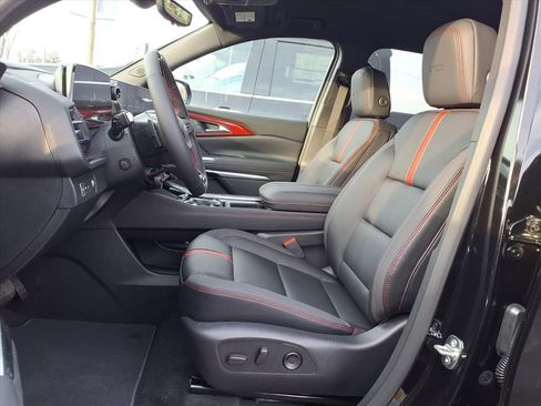 New 2026 Chevrolet Traverse RS w/ LPO, Floor Liner Package image 11