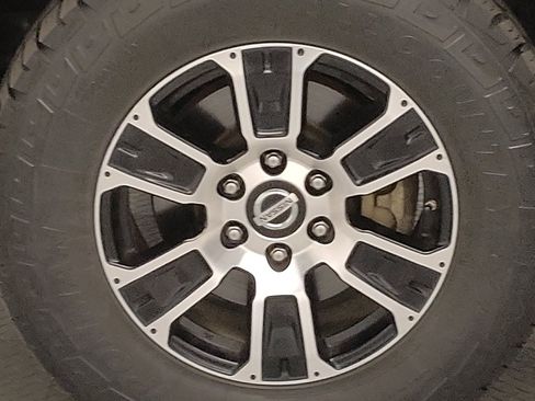 Used 2022 Nissan Titan SV RWD image 31