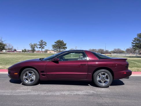 Used 2000 Pontiac Firebird Formula w/ Opt Pkg RWD image 4