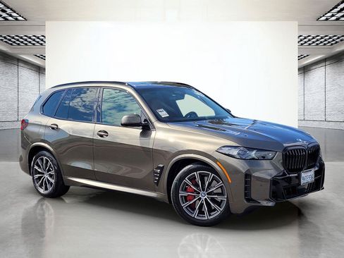 Used 2024 BMW X5 xDrive50e w/ M Sport Package AWD/4WD image 2