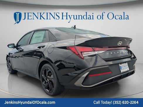 New 2026 Hyundai Elantra SEL Sport FWD image 7