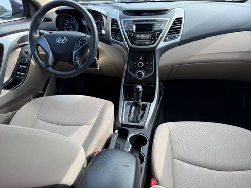 Used 2014 Hyundai Elantra SE FWD image 11