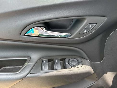 Used 2024 Chevrolet Equinox LT FWD image 26