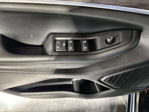 Used 2024 Jeep Grand Cherokee L Limited w/ Luxury Tech Group II image 20