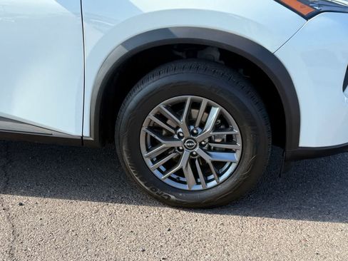 Used 2024 Nissan Rogue S AWD/4WD image 7