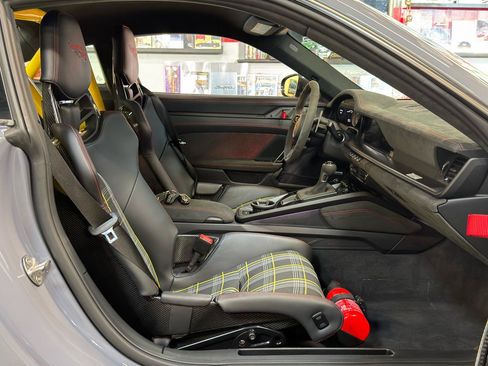 Used 2025 Porsche 911 GT3 RS RWD image 26