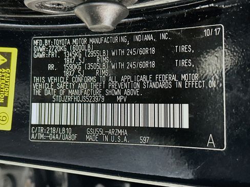 Used 2018 Toyota Highlander XLE image 32