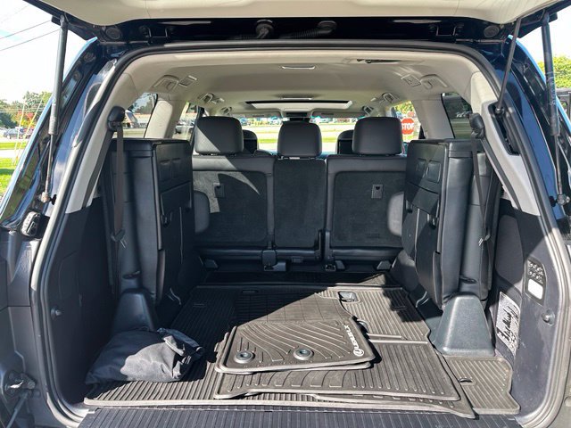 Used 2017 Lexus LX 570 4WD w/ Luxury Package image 33