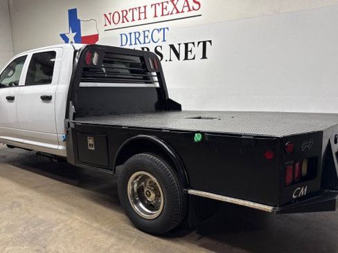 Used 2022 RAM 3500 Tradesman w/ Chrome Appearance Group AWD/4WD image 9